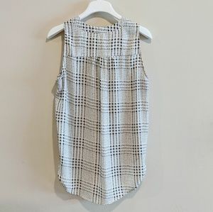 41 Hawthorn Tops - π 3/$20 41Hawthorn sleeveless top L 41 Hawthorn Tops - π 3/$20 41Hawthorn sleeveless top L